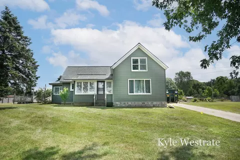 13094 Sparta Ave, Kent City, MI 49330