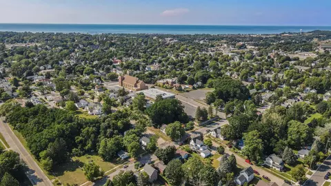 705 Davis St, Manistee, MI 49660 photo 26