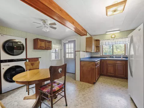 705 Davis St, Manistee, MI 49660 photo 4