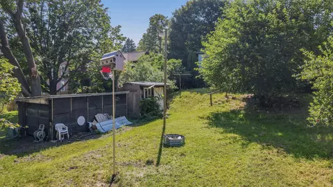 705 Davis St, Manistee, MI 49660 photo 9