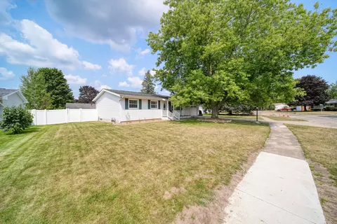 1503 Fox Run, Tecumseh, MI 49286 photo 2