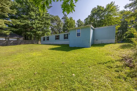 126 Oak St, Lake, MI 48632