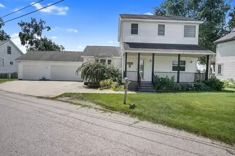9455 Buckingham St, White Lake, MI 48386