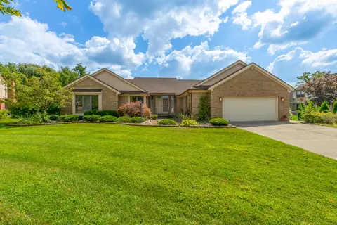34558 Navin Ct, Livonia, MI 48152