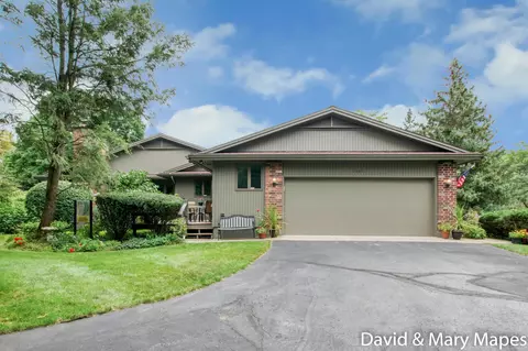 3598 Charlevoix Dr SE #116, Grand Rapids, MI 49546