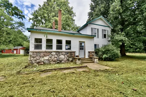 41482 Paw Paw Rd, Paw Paw, MI 49079