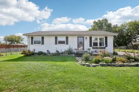 1029 Bashaw St, Monroe, MI 48161