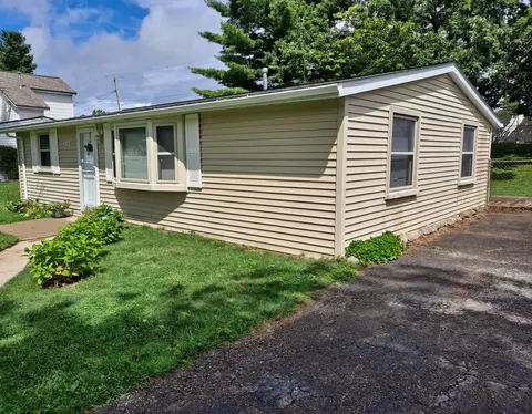 2012 Hoeft Dr, Commerce Twp, MI 48390 photo 2