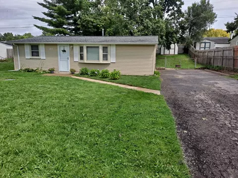 2012 Hoeft Dr, Commerce Twp, MI 48390 photo 3