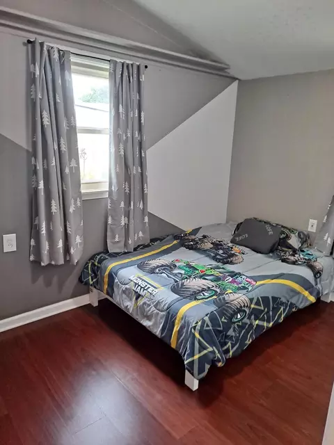 2012 Hoeft Dr, Commerce Twp, MI 48390 photo 16