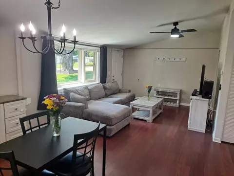 2012 Hoeft Dr, Commerce Twp, MI 48390 photo 6