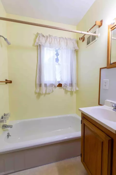 409 Center Dr, Tecumseh, MI 49286 photo 13