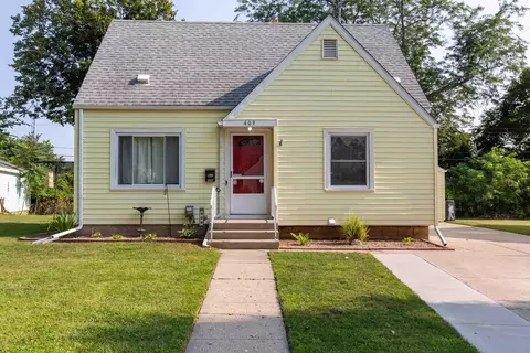 409 Center Dr, Tecumseh, MI 49286
