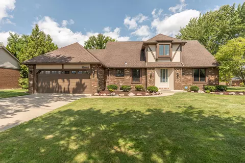 16574 Houghton Dr, Livonia, MI 48154