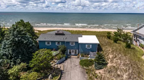 19911 N Shore Dr, Spring Lake, MI 49456