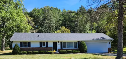 281 Thelma Dr, Battle Creek, MI 49014