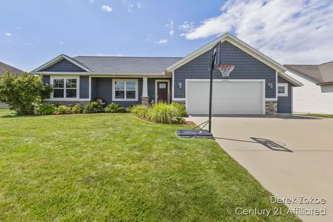 6609 Bradenwood Dr, Hudsonville, MI 49426