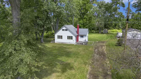4775 Us Highway 12, Buchanan, MI 49107