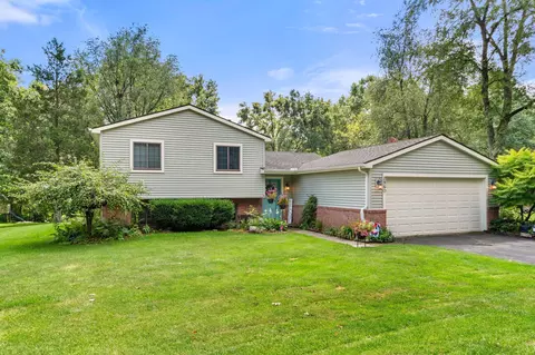 2960 Harding St, Pinckney, MI 48169