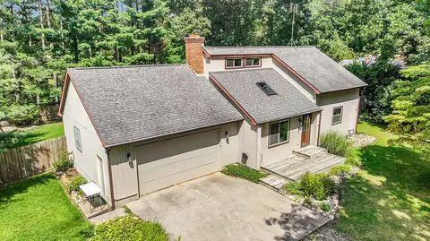 26118 Wyndham Rd, Sturgis, MI 49091