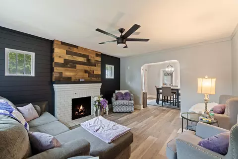 207 E Mcdevitt Ave, Jackson, MI 49203 photo 6