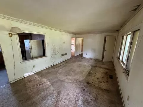 6018 Oakpoint Rd, Jackson, MI 49201 photo 2
