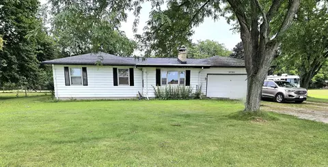 53765 Wilbur Rd, Three Rivers, MI 49093