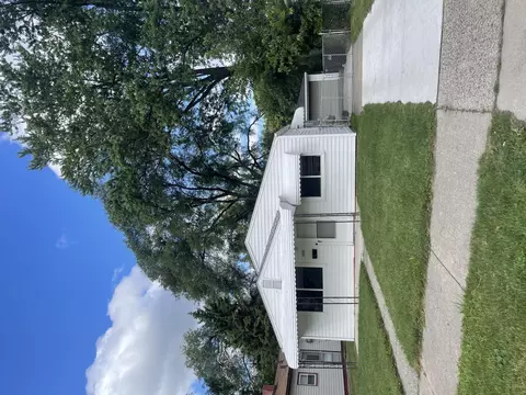 8090 Robert St, Taylor, MI 48180