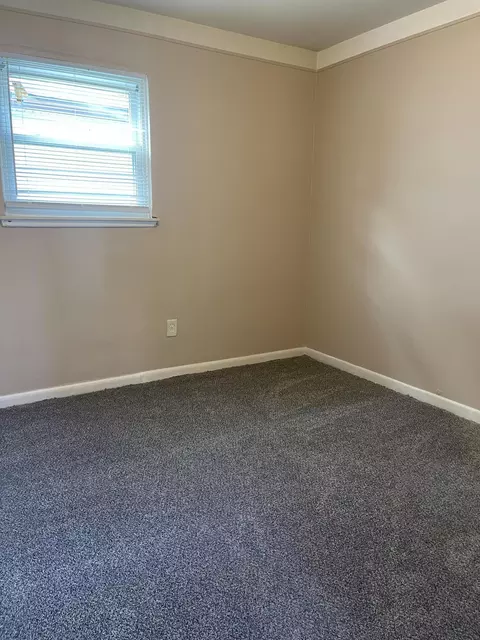 8090 Robert St, Taylor, MI 48180 photo 9