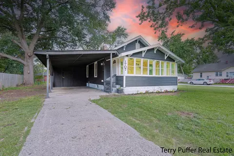1707 Madison St, Muskegon, MI 49442