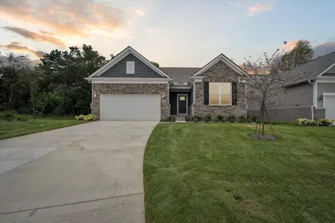 30090 Turtle Creek Cir, New Hudson, MI 48165