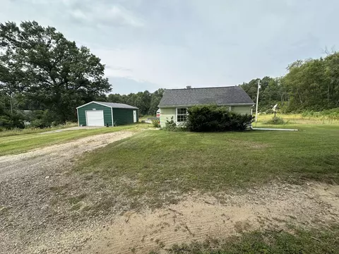 6250 Stepladder Rd, Parma, MI 49269