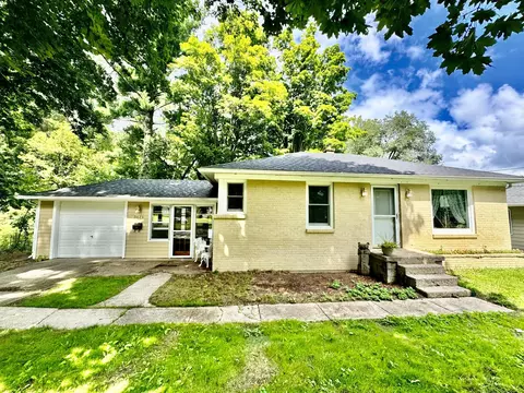 2023 Gordon St NW, Grand Rapids, MI 49504