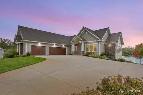 1866 Sunset Dr, Dorr, MI 49323 photo 2