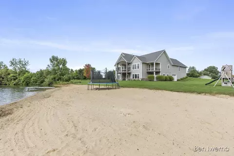 1866 Sunset Dr, Dorr, MI 49323 photo 45