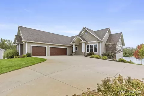 1866 Sunset Dr, Dorr, MI 49323