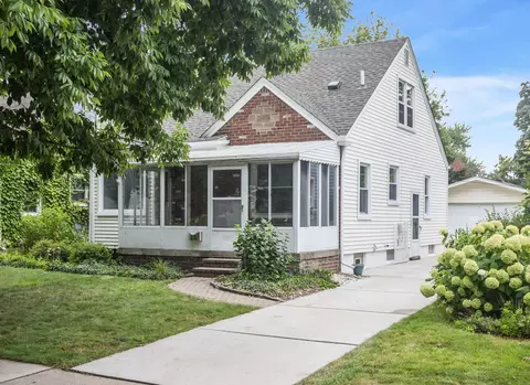 215 S Minerva Ave, Royal Oak, MI 48067