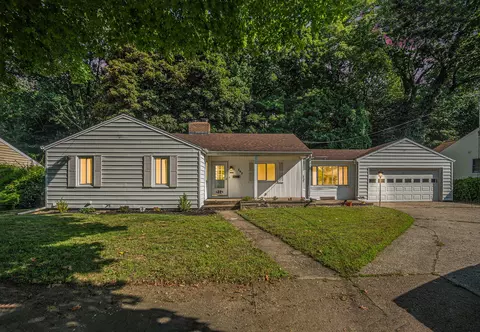 247 Itzen Ct, South Haven, MI 49090