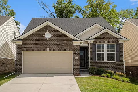2803 Dillon Dr, Ann Arbor, MI 48105