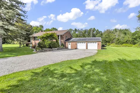 1114 S Green Acres Rd, Jackson, MI 49201