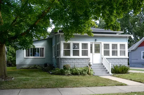 347 E Lincoln Ave, Zeeland, MI 49464