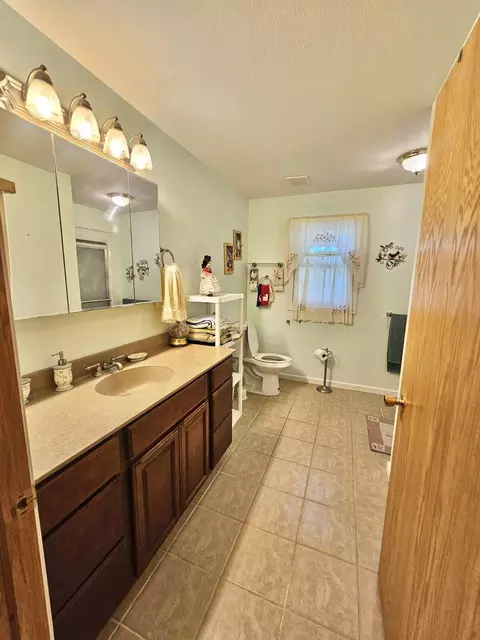 6590 E Berrien St, Eau Claire, MI 49111 photo 15