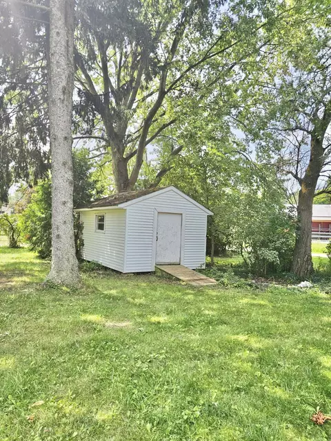 6590 E Berrien St, Eau Claire, MI 49111 photo 24