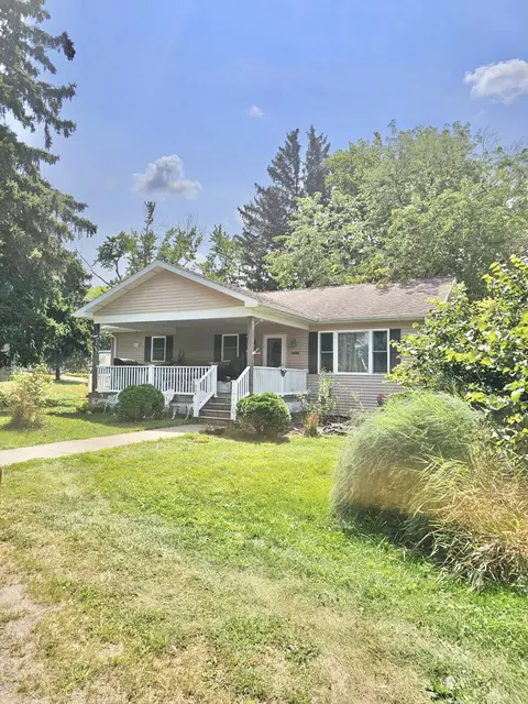 6590 E Berrien St, Eau Claire, MI 49111 photo 32