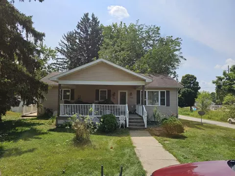 6590 E Berrien St, Eau Claire, MI 49111 photo 5