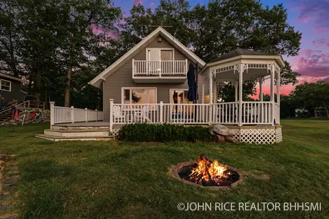 11439 S Park Rd, Baldwin, MI 49304