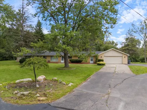 12952 N Beck Rd, Plymouth, MI 48170