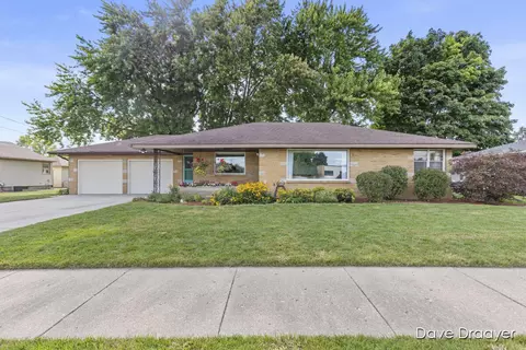 5685 Lincoln Ave, Hudsonville, MI 49426