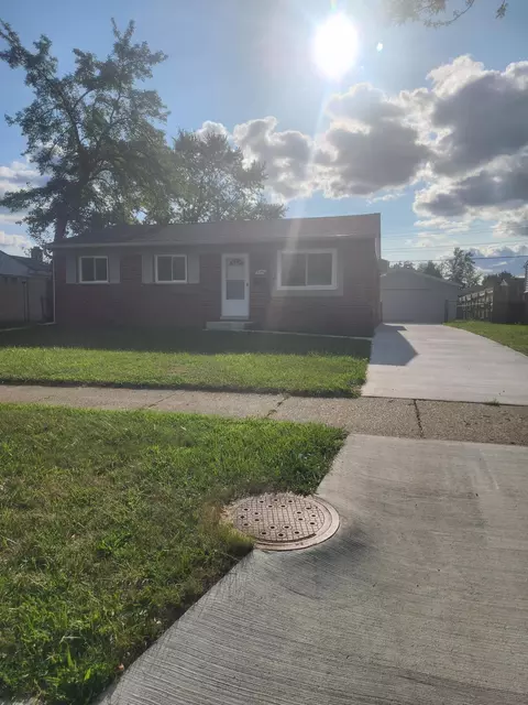9354 Lisa St, Romulus, MI 48174 photo 2
