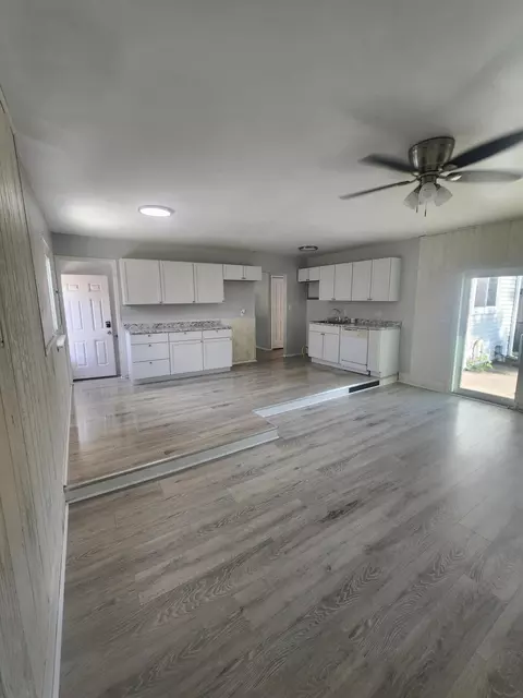9354 Lisa St, Romulus, MI 48174 photo 4